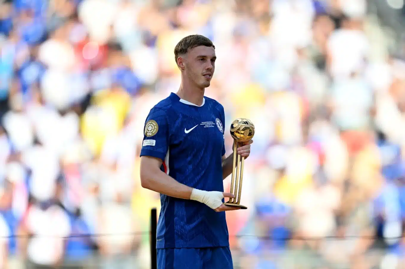 蓝军冬季转会窗口的调整策略